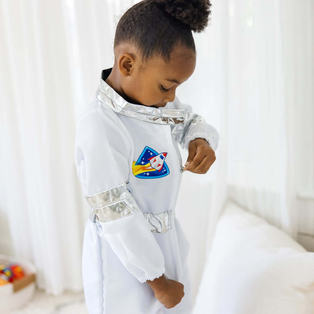 Kids Astronaut Costume Space Suit and Space Helmet 4pcs Set Boys Girls Pretend Astronaut Outfit